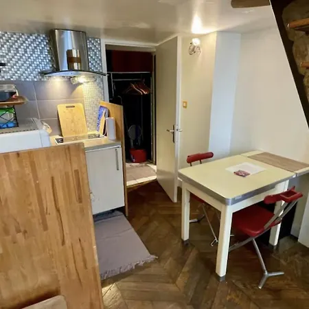 Notre-dame Apartman *